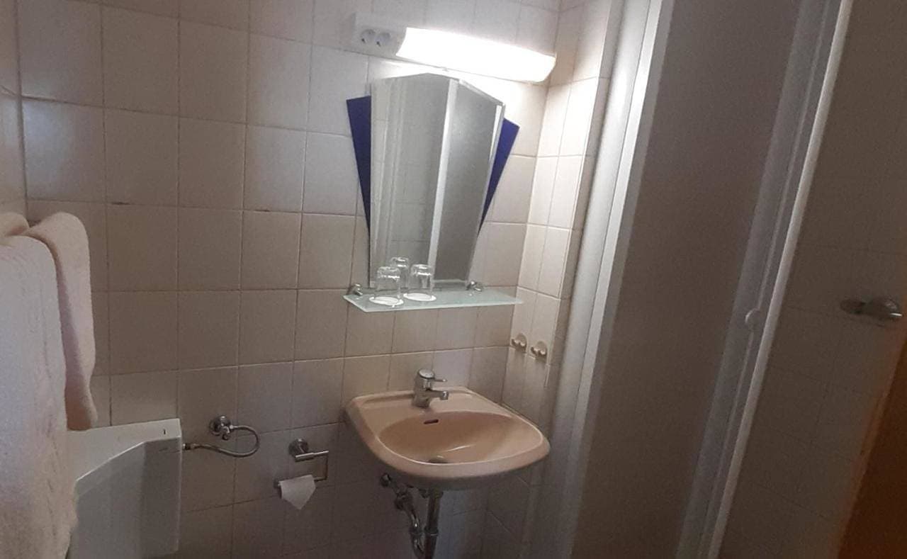 Foto 4 von 10: Double Room
