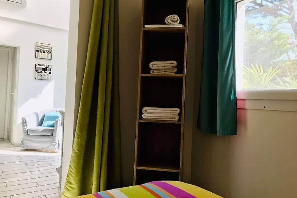 Foto 6 von 29: F1 modern, Klimaanlage, Parkplatz, WLAN, Terrasse, 2 Schritte vom Strand entfernt