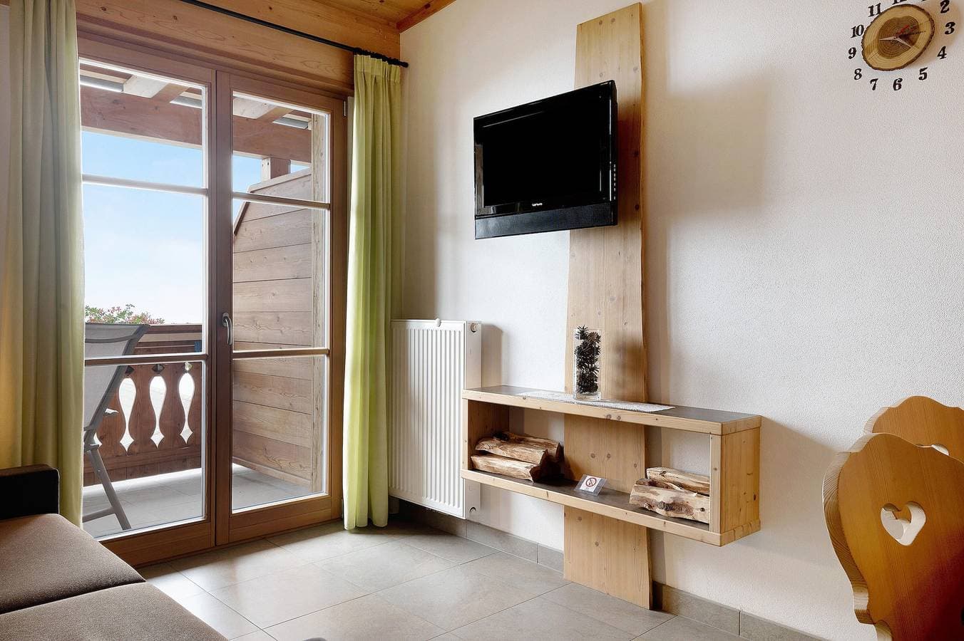 Foto 3 von 28: Ferienwohnung "Moarhof Natur Naturalia" mit Bergblick, Gemeinschaftsterrasse und WLAN