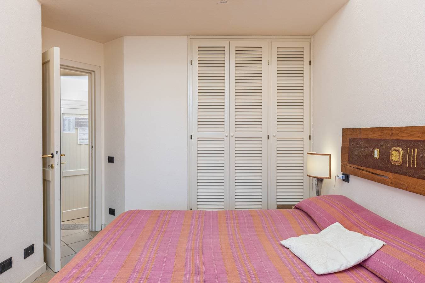 Foto 12 von 25: Ferienwohnung "Baia del Faro" mit Balkon und Grill