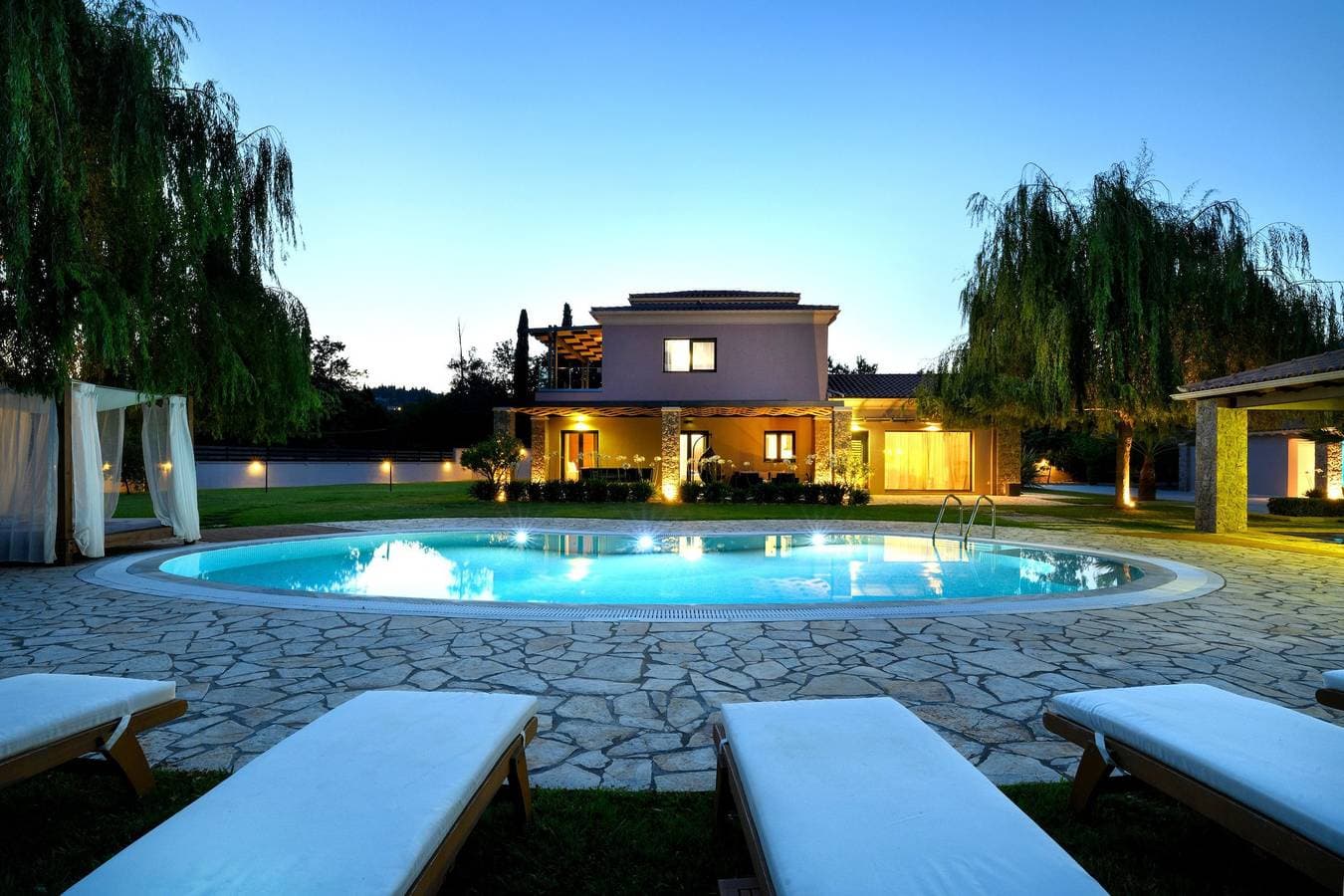 Foto 6 von 60: Villa für 8 Personen mit Balkon