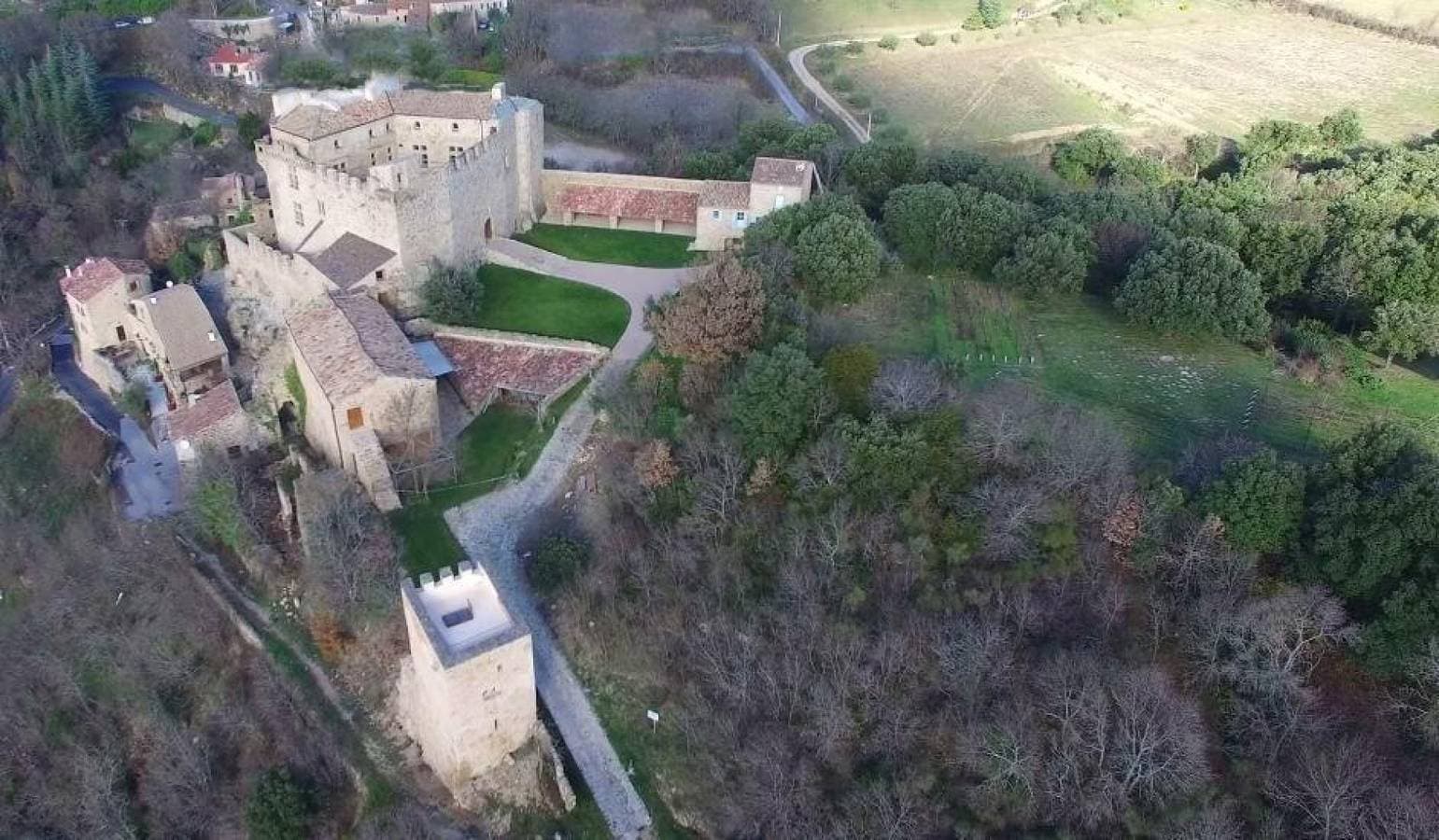 Foto 2 von 18: La Tour du Château