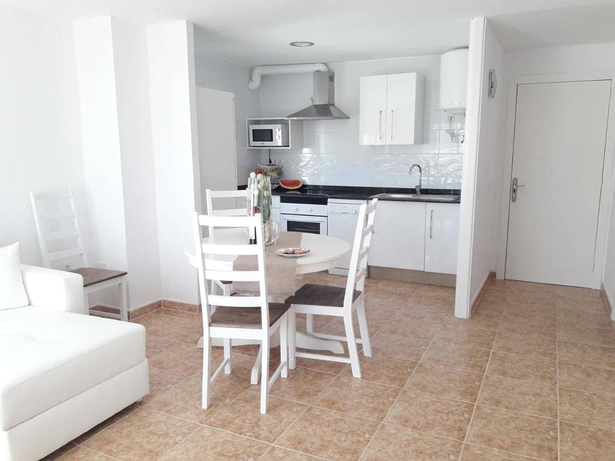 Wonderful, 100 meters from the beach. 1