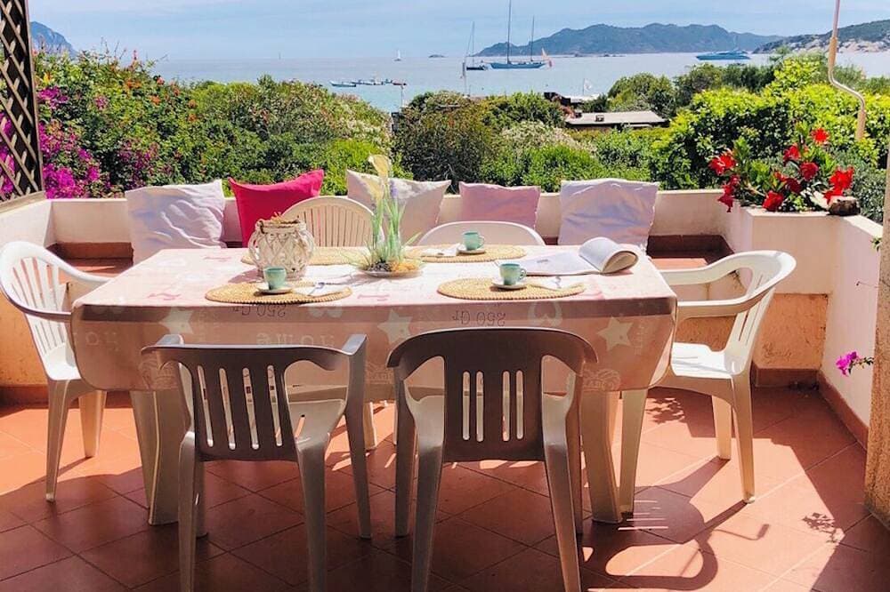 Three-room apartment Oleander 80 mt beach Porto Taverna 1