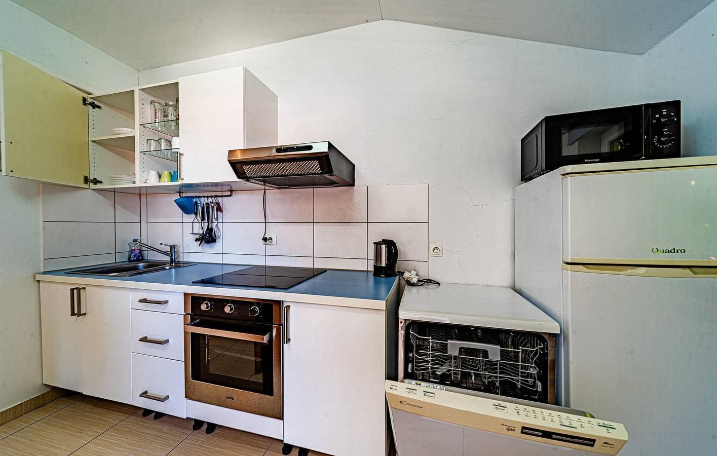 Foto 4 von 21: Gemütliche Ferienwohnung mit Terrasse, WLAN und Parkplatz in der Nähe des Strandes Tri Žala