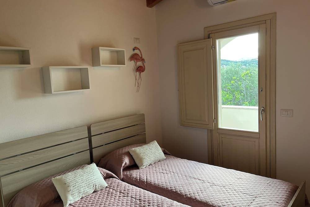 Foto 9 von 30: Residenz Limpiddu mit Pool und Terrasse mit Meerblick ***** Neuwertig, komfort