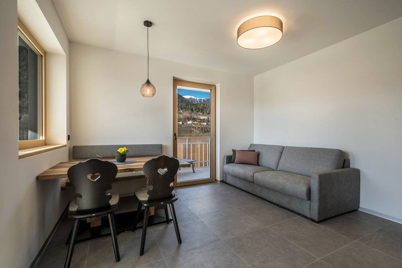 Foto 6 von 19: Ferienwohnung "Sunnig - Sonnenlicht" mit Bergblick, Balkon & WLAN
