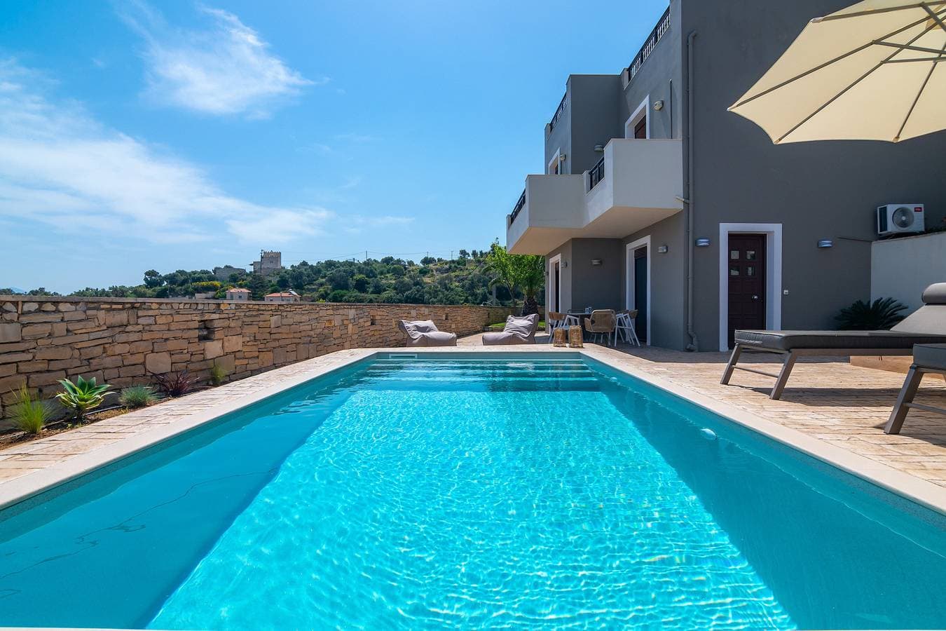 Villaki 1