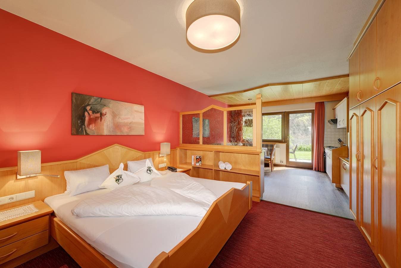Foto 4 von 21: Ferienwohnung "Alpenhof Lodge Almrose iii" mit Bergblick, Pool & WLAN
