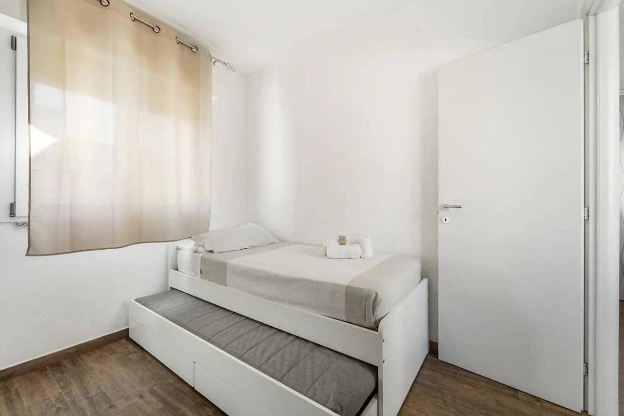 Foto 7 von 19: Two-Bedroom Deluxe Apartment with Balcony