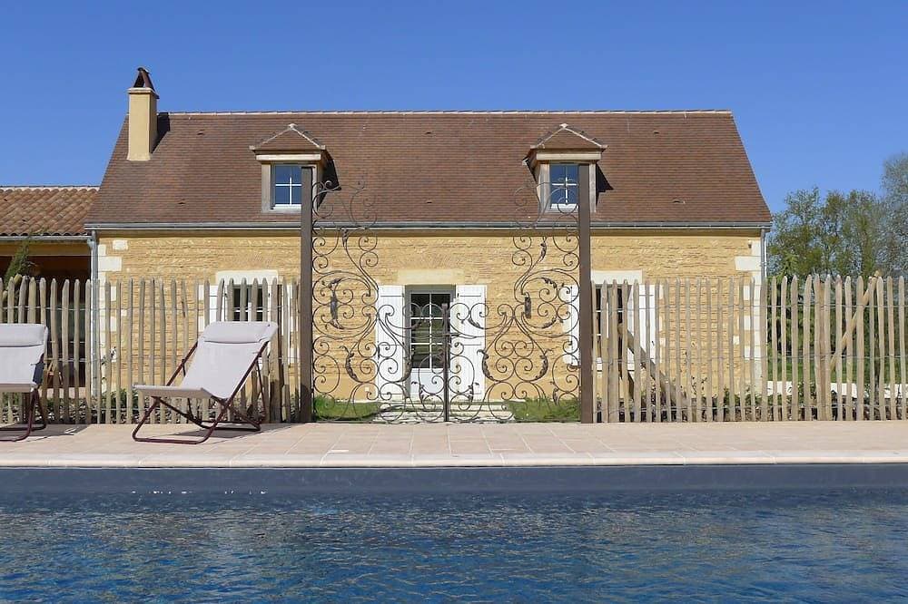 Lovely Cottage 1