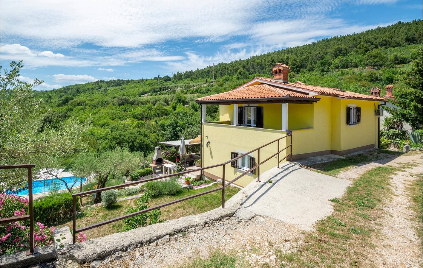 Apartment mit Meerblick, Pool, Terrasse und WLAN – 1000 m vom Strand entfernt 1