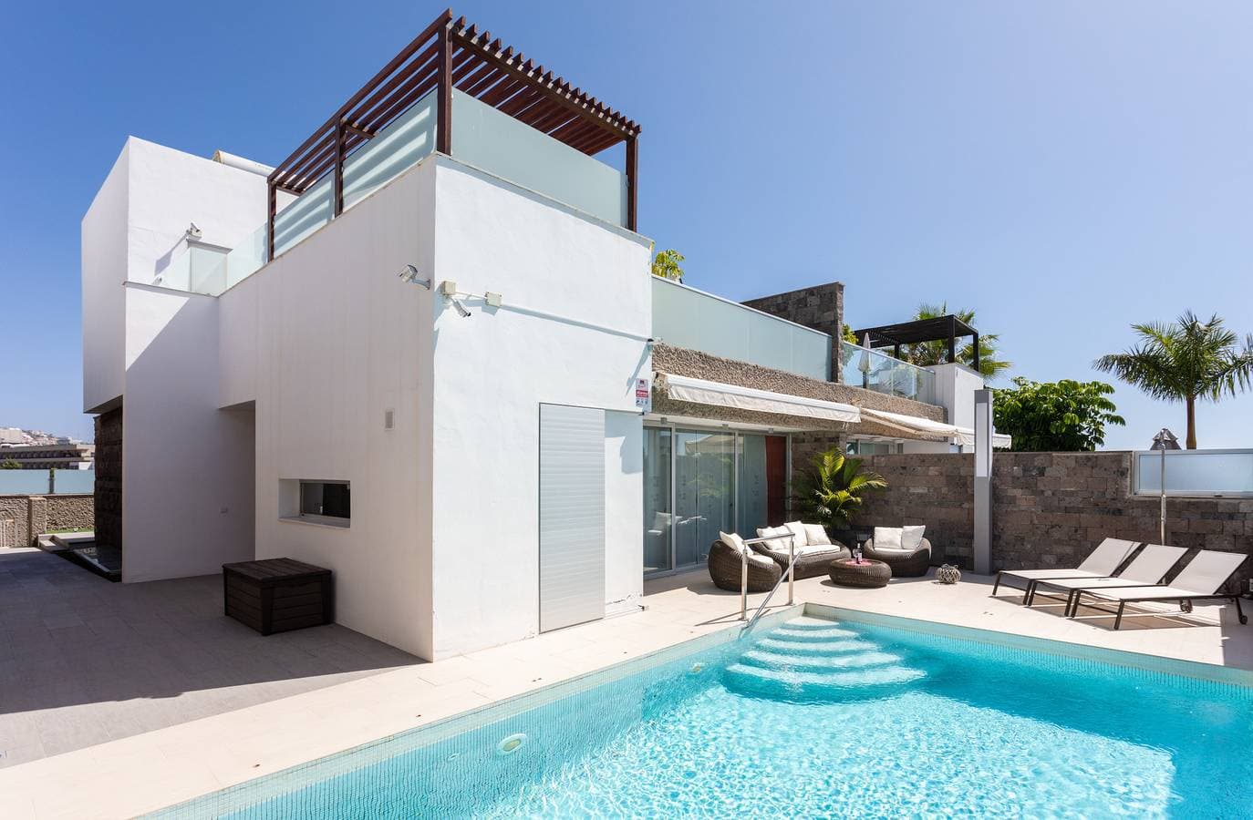 Luxus-Ferienhaus mit beheiztem Pool, jacuzzi, BBQ in El Duque 1