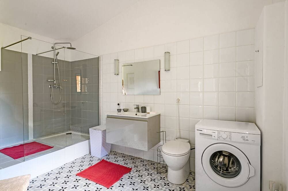 Foto 6 von 14: Ferienhaus-Mas de l'aube-Ensuite-Blick auf die Landschaft