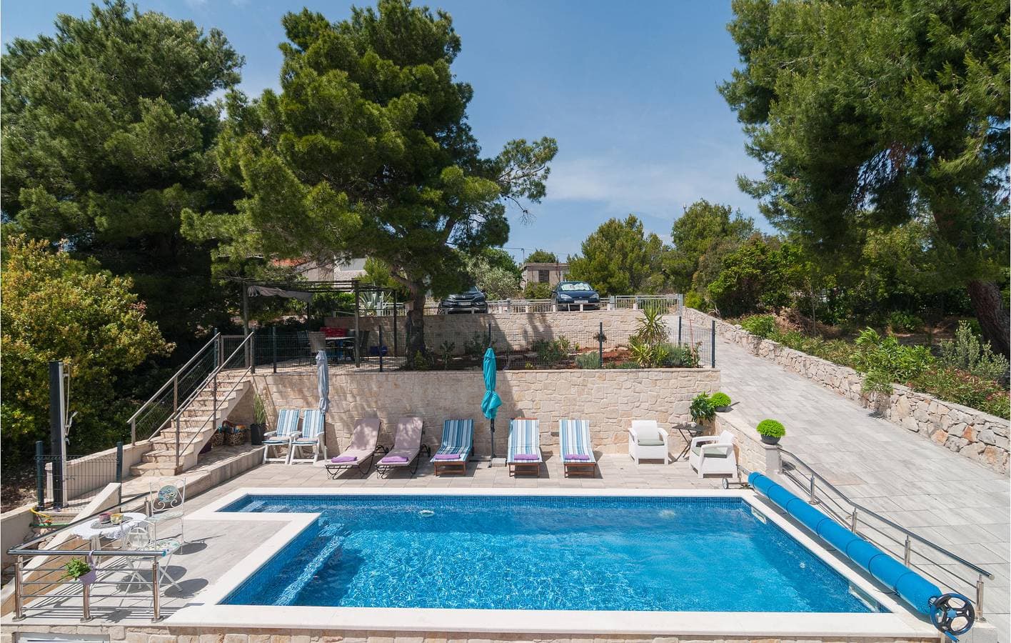 Foto 10 von 39: Gemütliche Ferienwohnung mit 2 Schlafzimmern, Pool und Terrasse, 400 m vom Zentrum von Maslinica entfernt