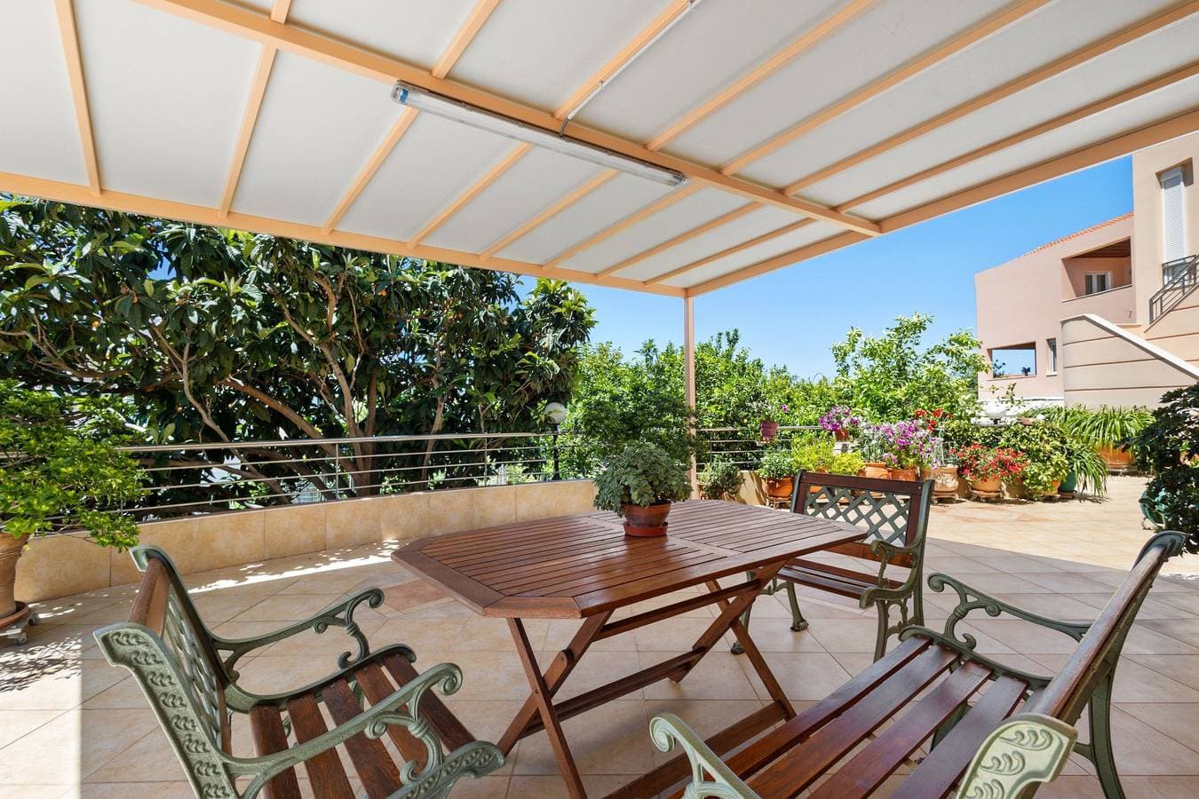 Foto 2 von 15: Ferienwohnung für 4 Personen mit Terrasse