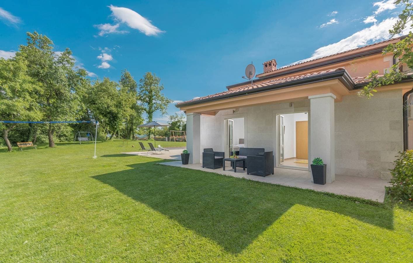 Foto 13 von 50: Große Familienvilla mit privatem Pool