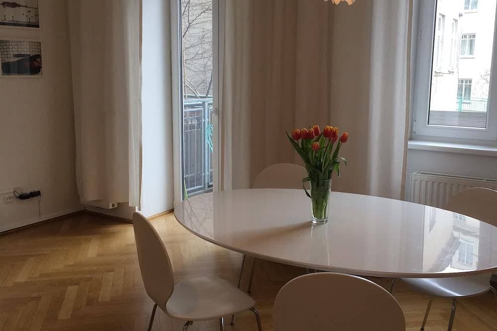 Absolute Ruhelage mit Balkon und trotzdem in wenigen Minuten im Zentrum 1