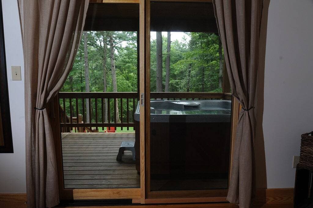 Foto 5 von 30: \"Einsamkeit\" spektakuläre 1 Br Kabine mit Whirlpool in der Nähe von Luray, Va.