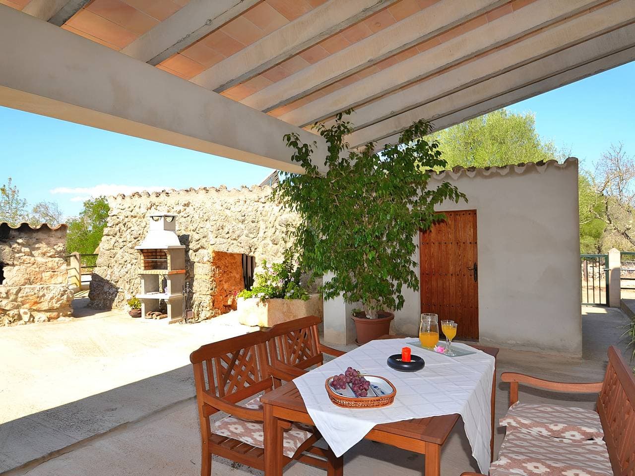 Foto 7 von 27: Schöne Finca in Llubí mit Pool und Wi-Fi, 4 Pers