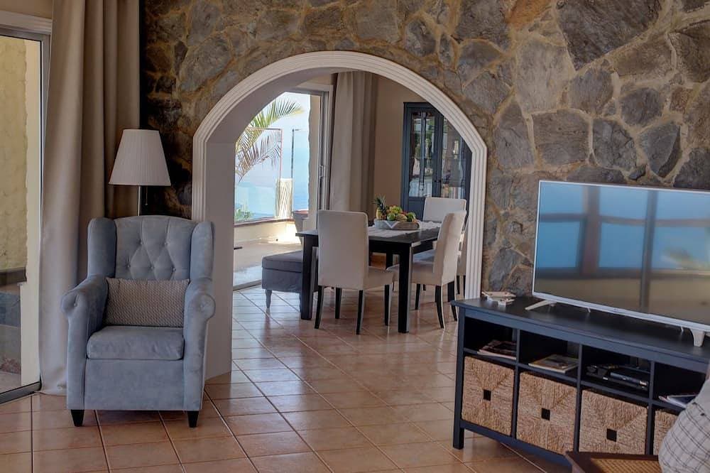 Foto 8 von 30: Villa in ruhiger Lage mit erstklassigem Blick auf den Atlantik und privatem Pool