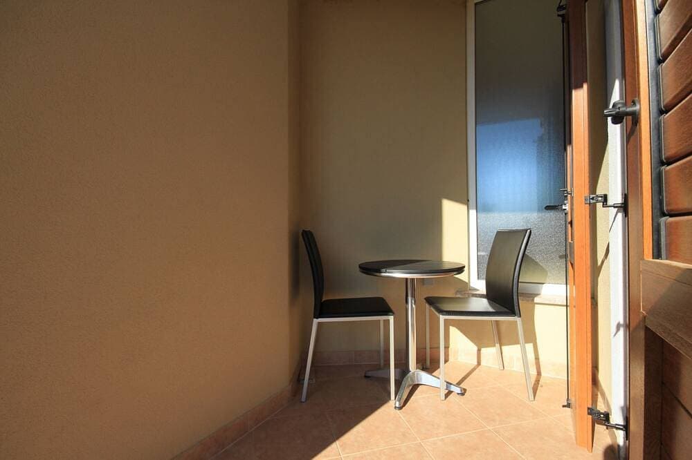 Foto 9 von 16: 2-Zimmer-Ferienwohnung mit Terrasse Punta kriza, Cres