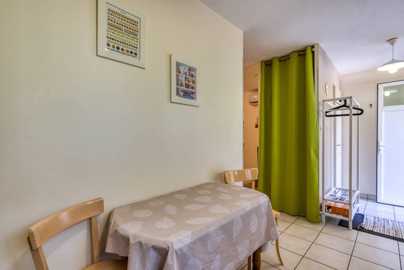 Foto 7 von 22: Gîte La Colline des Pins mit privatem Garten, WLAN und Klimaanlage