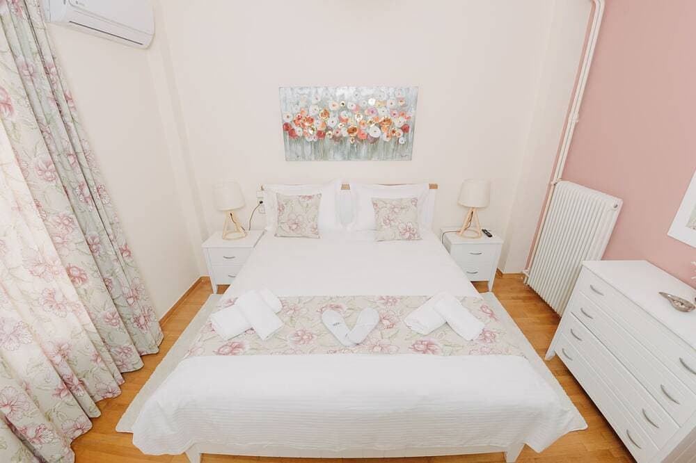 Foto 4 von 23: Best House, Psila Alonia Square Luxury, Patra