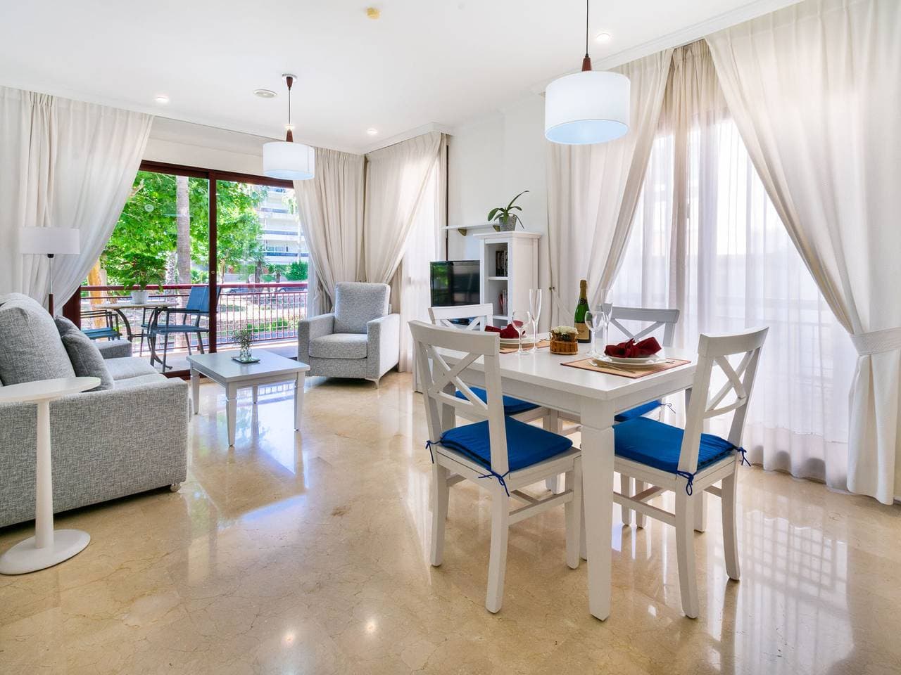 Moderne Wohnung in Albir, 1 Sz, für 4, Pool, Klimaanlage, WLAN & Parkplatz 1