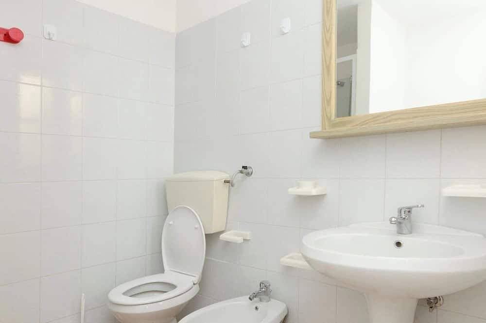 Foto 6 von 27: Drei Zimmer auf zwei Etagen, 30 Meter vom Meer mit Solarium und Strand inklusive