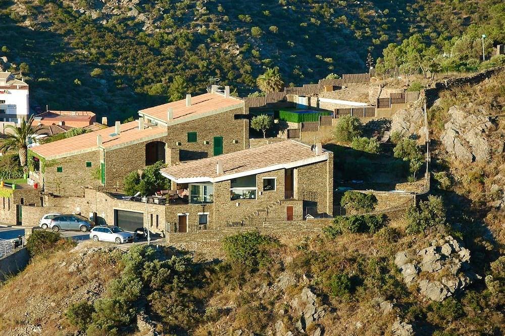Foto 11 von 21: Ein charmantes Einfamilienhaus mit privatem Pool in Cadaques mit Meerblick.