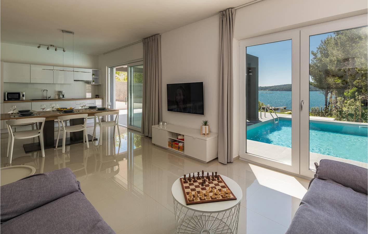 Foto 8 von 45: Gemütliche 2-Zimmer-Wohnung mit Terrasse, in der Nähe des Strandes Bijeca