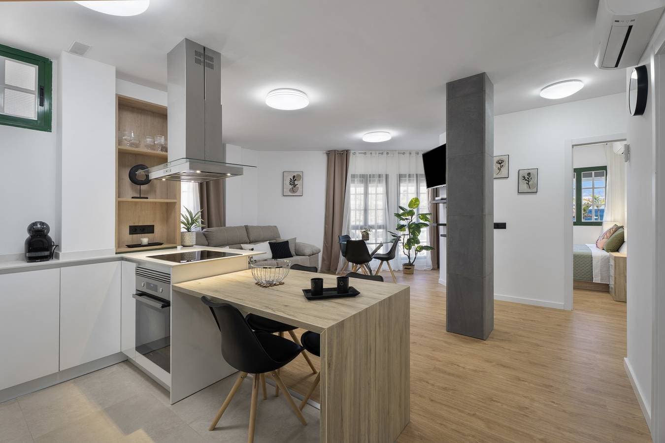 Foto 2 von 24: Ferienwohnung 'Apartamento Calecampo' mit Meerblick, WLAN und Klimaanlage