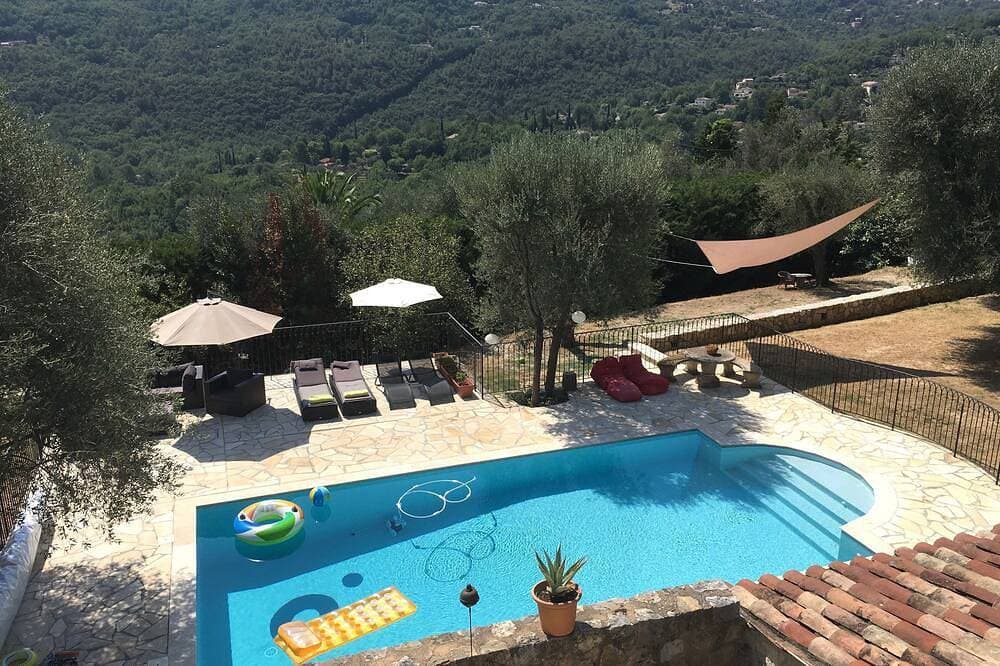 Foto 13 von 30: Exklusives Steinhaus mit eigenem, beheiztem Pool in privatem Garten