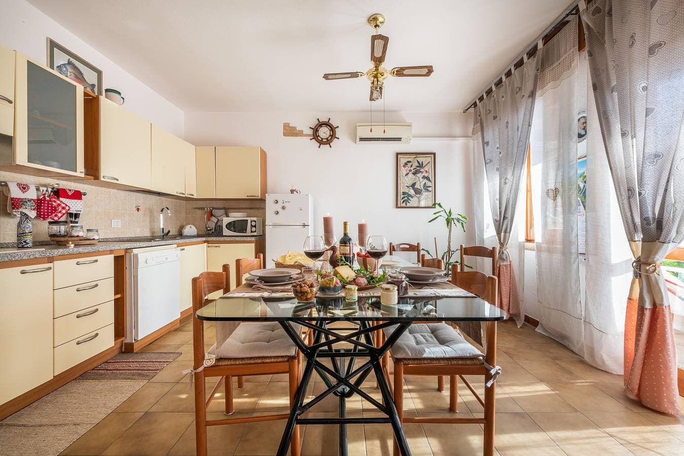 Foto 3 von 38: Ruhige Ferienwohnung "Casa Dea72" in Strandnähe mit Klimaanlage und Terrasse