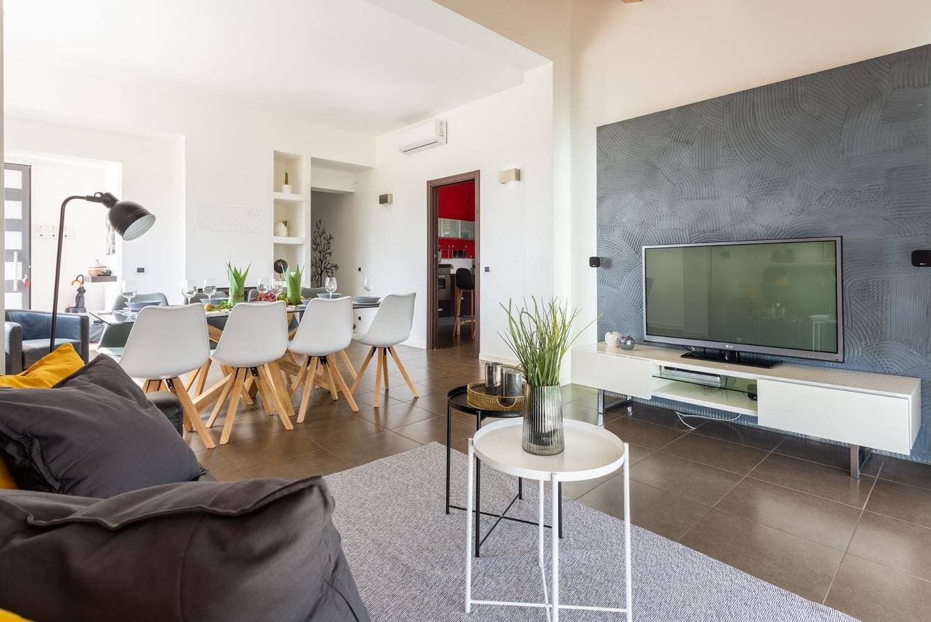 Foto 6 von 43: Villa für 8 Personen mit Garten
