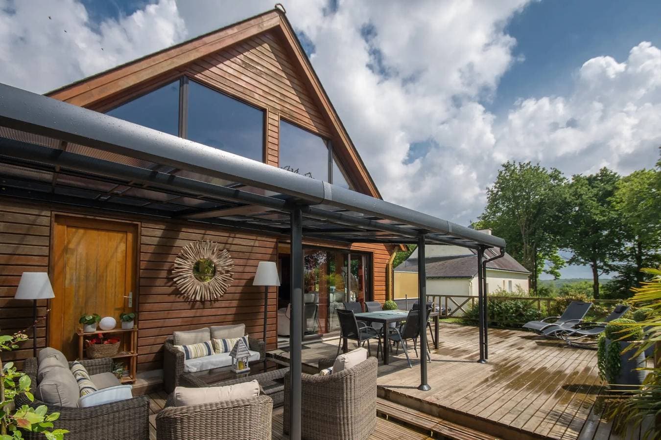 Foto 5 von 18: Gästezimmer „Chambre Belle Époque“ mit gemeinsamer Terrasse, Garten und WLAN