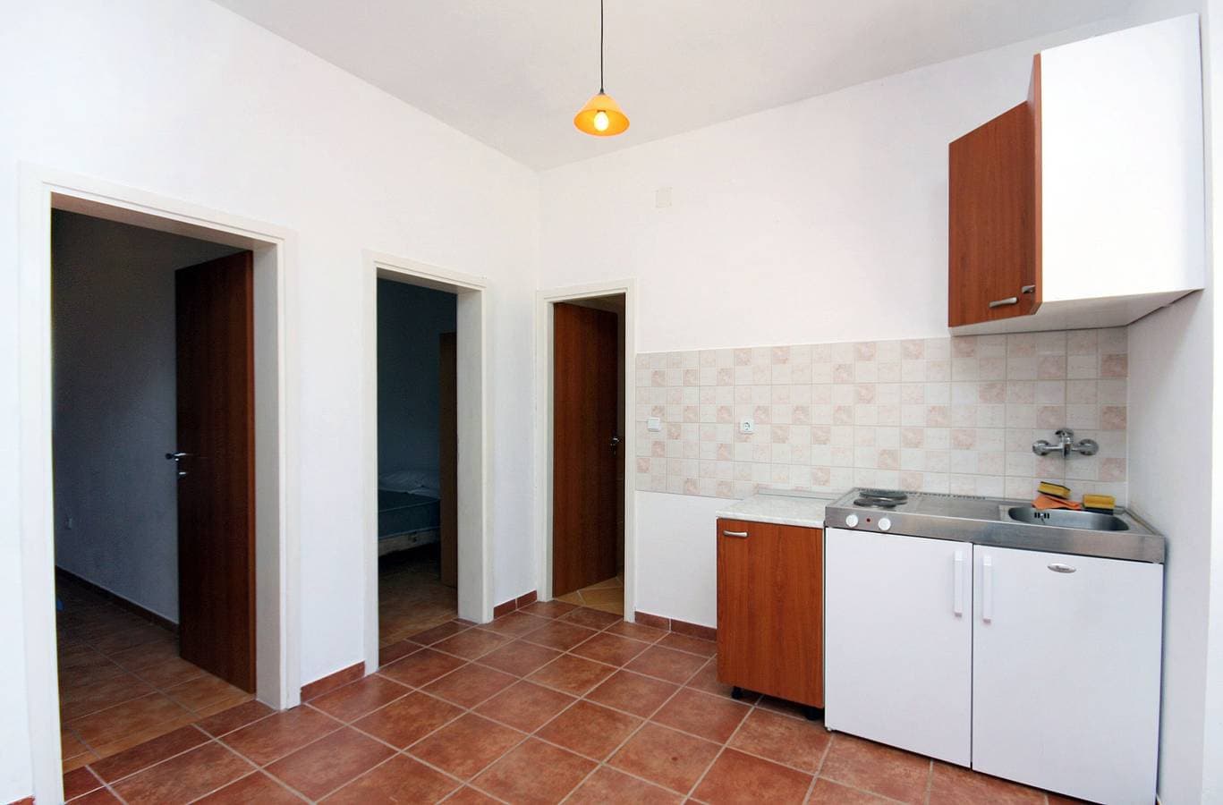 Foto 8 von 19: 2-Zimmer-Ferienwohnung am Strand Pomena (Mljet) A-10426-a