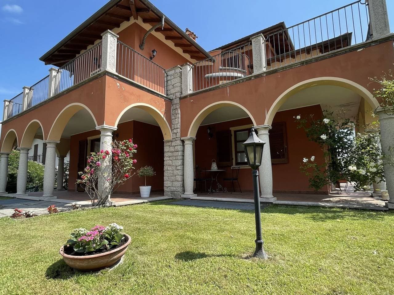 Zweifamilienhaus Le Rose di Rosanna 1