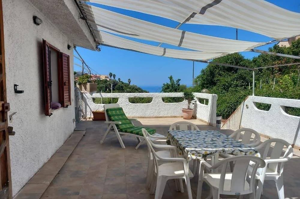Bosa Apartment large terrace with a view 1