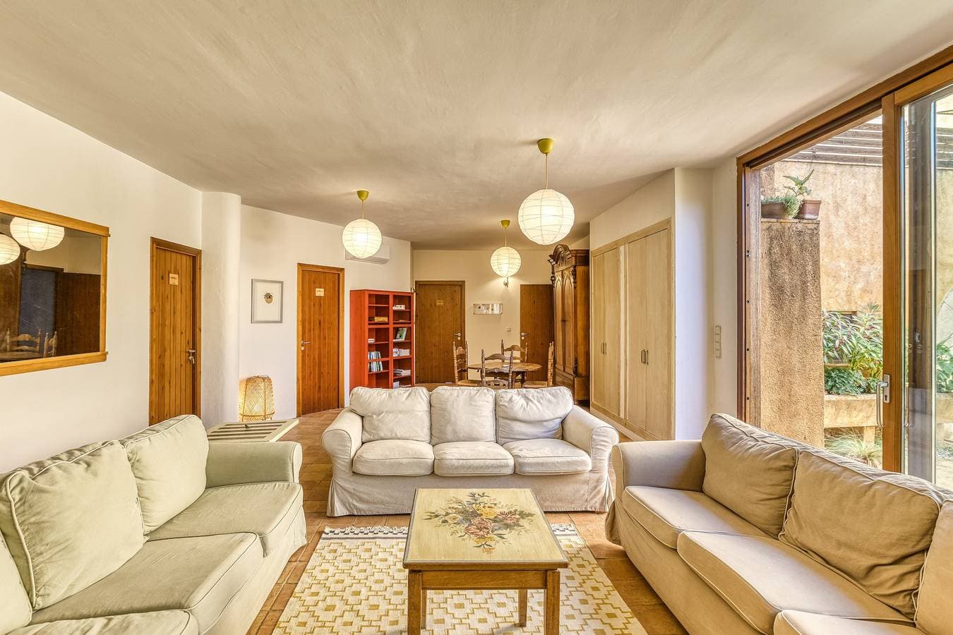 Foto 7 von 30: Zimmer 'Tarongina' mit Gemeinschaftspool, gemeinsamer Terrasse und WLAN