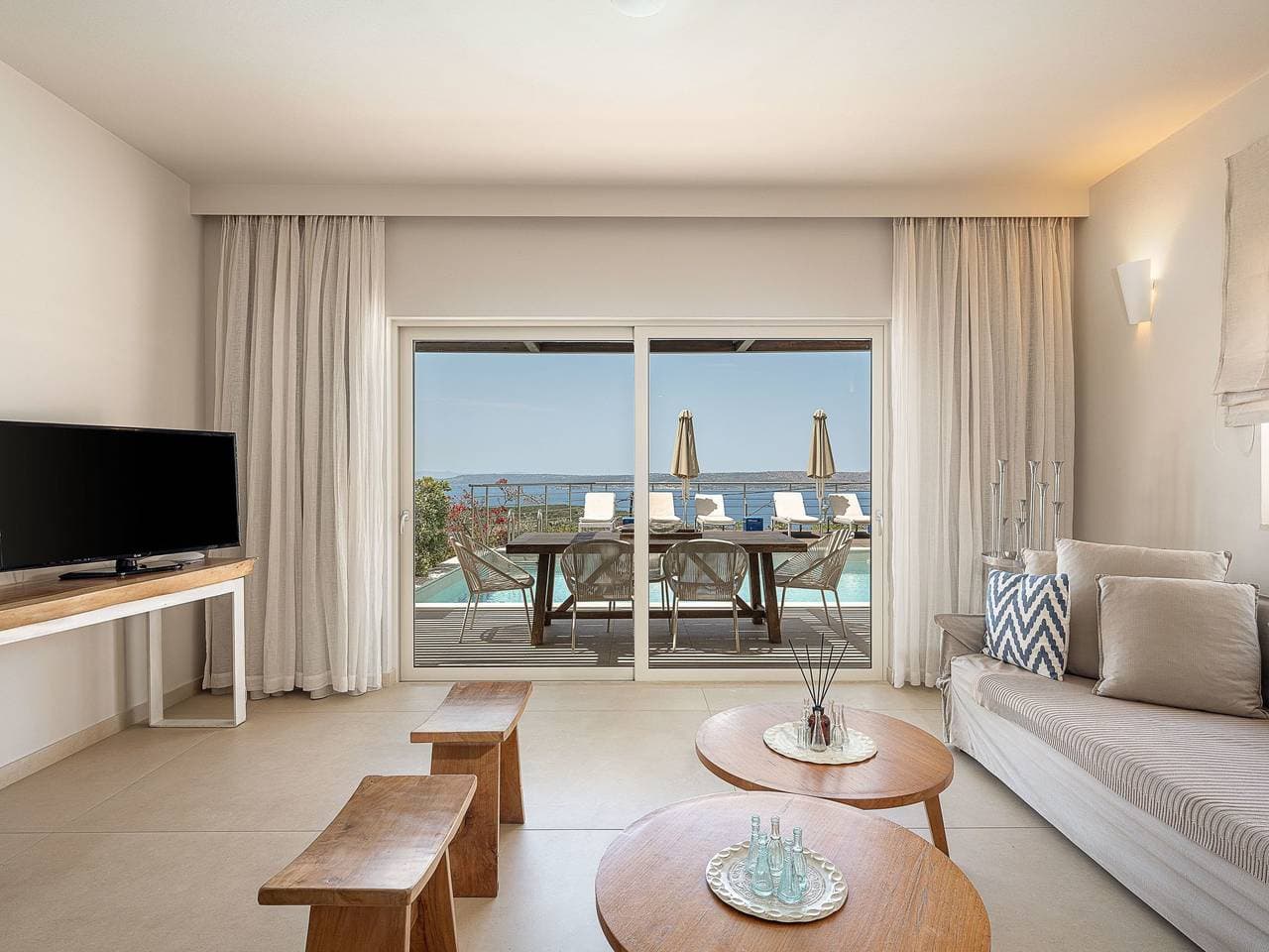 Foto 7 von 32: Adeste Seaview Villa I-Pool, BBQ & 900m to sea
