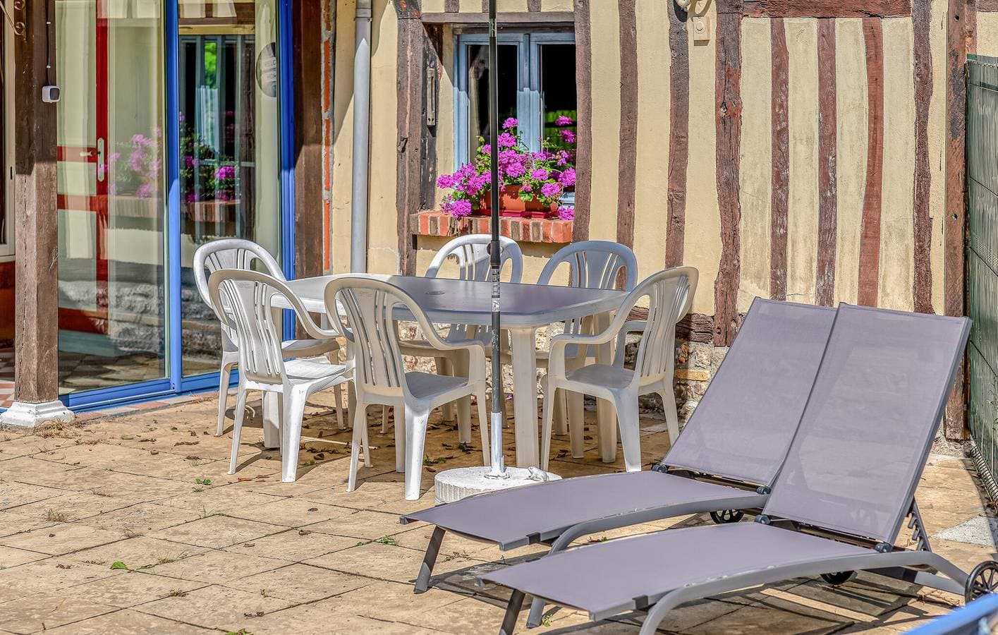 Foto 11 von 21: Gemütliche Wohnung mit WiFi, TV, Parkplatz und Garten in der Nähe von Angerville-l'Orcher