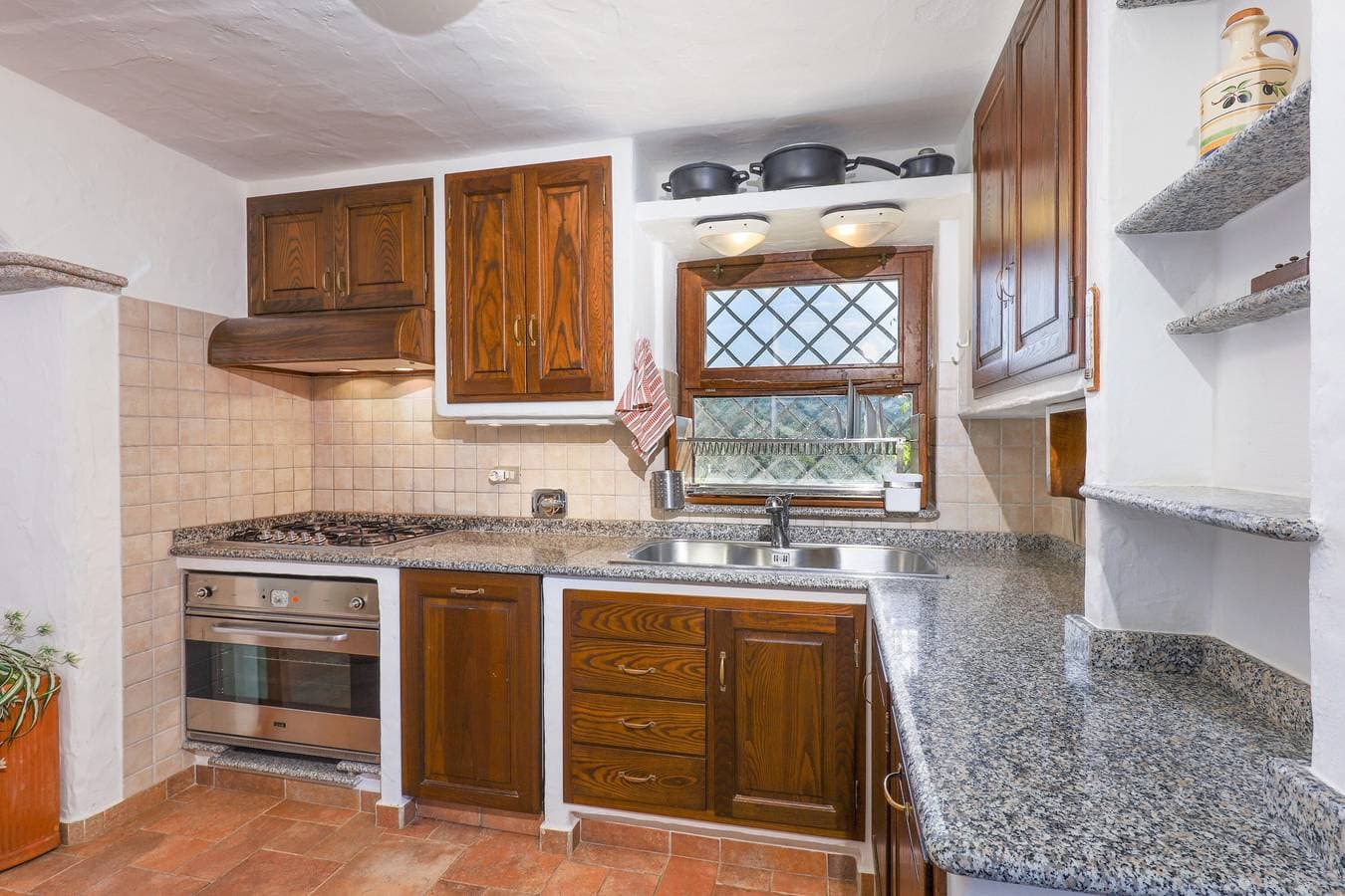 Foto 11 von 30: Ferienwohnung "Corbezzoli" mit Meerblick, WLAN, Balkon, Garten & Terrasse