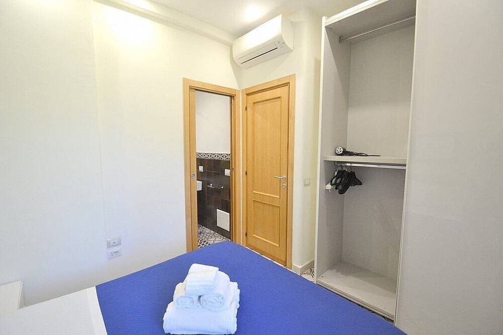 Foto 5 von 24: Villa Elicona C: A welcoming apartment situated in a central location, at a short distance from the Cathedral of Ravello, with Free Wi-Fi.