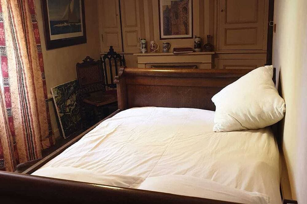 Foto 4 von 9: Guest room in the manor house