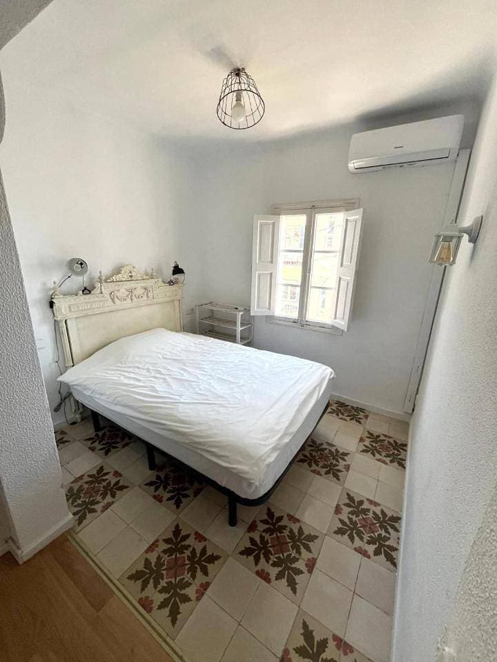 Foto 9 von 32: Three-Bedroom House