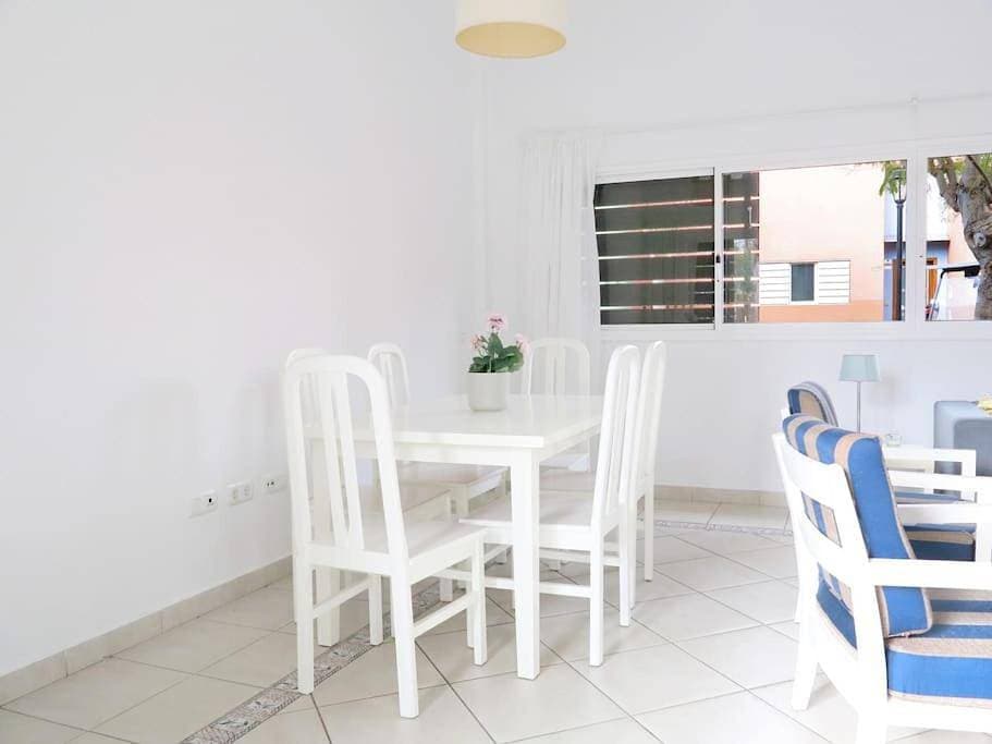 Foto 4 von 43: Two-Bedroom House