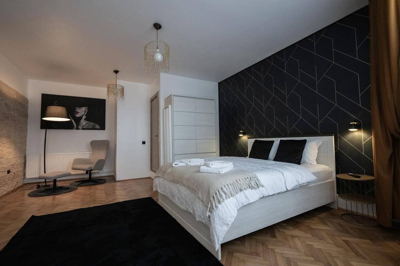 Foto 3 von 21: King Studio with Sofa Bed