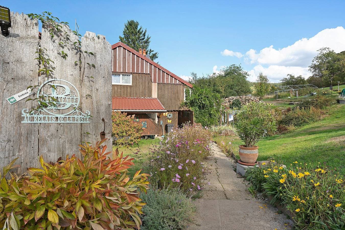 Gästehaus „Zimmer Göttin der Ernte“ mit Gemeinschaftsterrasse, Garten und WLAN